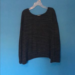 Gray long sleeve shirt